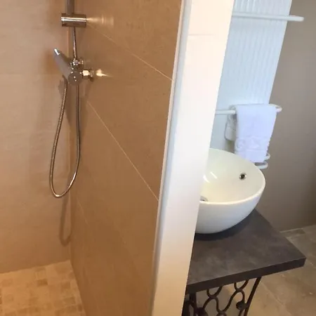 D'hotes La Quercynoise Oda ve Kahvaltı 3*