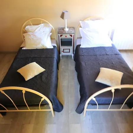 D'hotes La Quercynoise 住宿加早餐酒店 3*