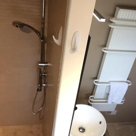 Alojamento de Acomodação e Pequeno-almoço D'hotes La Quercynoise 3*