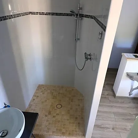Alojamento de Acomodação e Pequeno-almoço D'hotes La Quercynoise
